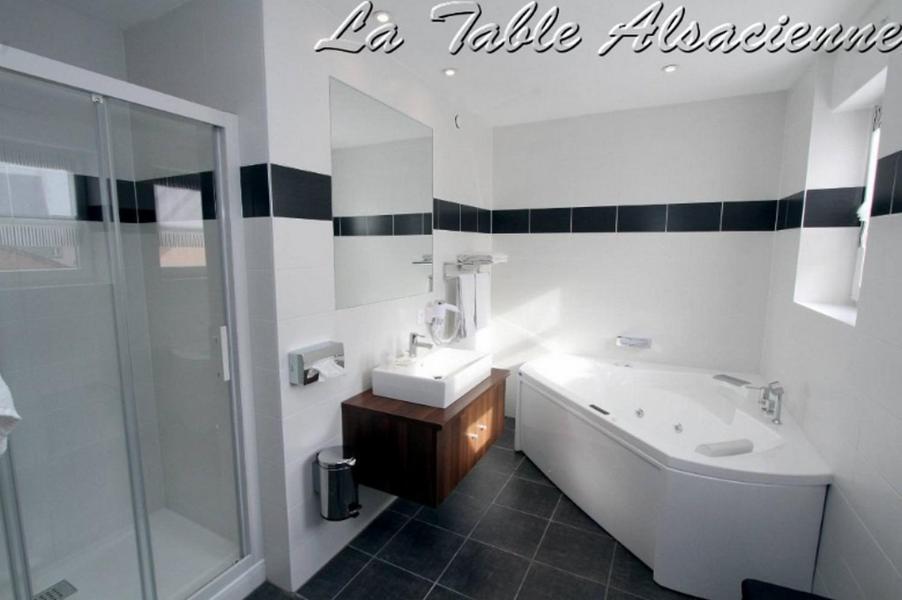 Отель La Table Alsacienne Farebersviller Экстерьер фото